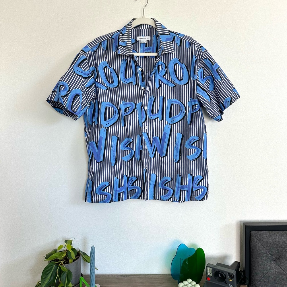 Blue & White Graphic Striped Button-Up Shirt